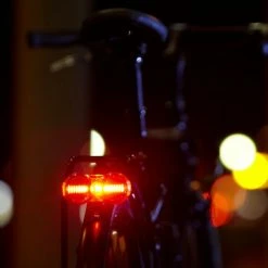 B&M Busch & Müller - Toplight Flat S - Feu Arrière Pour Vélo électrique 321/5ASDC0211 - 321/8ASDC0211 -Promos Vélo Électrique Magasin busch muller toplight flat s feu arriere pour velo electrique e 1422uxzYMEIytVJv5 3840x2160