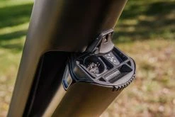 Fazua Ride 50 - Locker PX - Mécanisme De Verrouillage Pour Drivepack (ensemble Batterie/moteur) -Promos Vélo Électrique Magasin fazua locker px systeme verrouillage drivepack detail 2 3840x2160