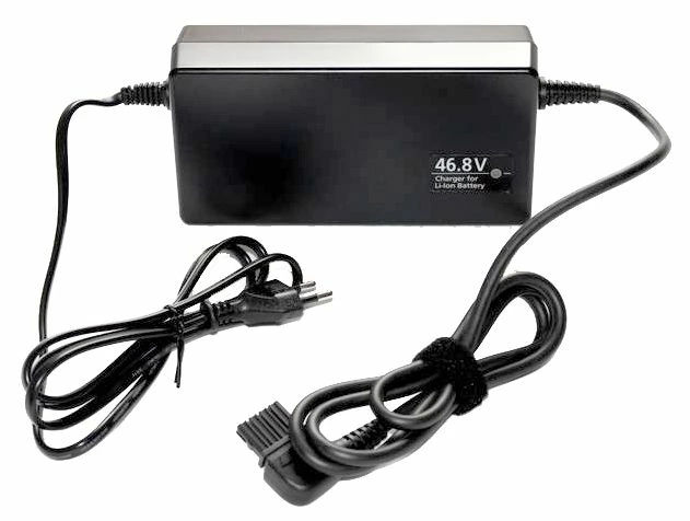 Panasonic - Chargeur Standard - 46,8 / 47 / 48 Volt, 8,8 - 12Ah 3 Panasonic - Chargeur Standard - 46,8 / 47 / 48 Volt, 8,8 - 12Ah